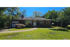 Great Investment Opportunity Spacious 912 Square Foot 2 Bedroom Home On The Peconic River !