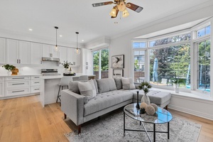 3 Bedrooms Plus an Extra Bedroom in the Basement, Double Garage, and 6 Parking Spaces !