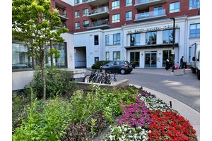 Haven on the Bluffs ! Luxury Corner Suite with Breathtaking Views !