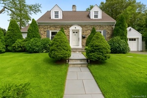 Modern Comfort Meets Timeless Charm !