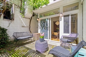 RENOVATED GEM WITH PRIVATE GARDEN ON HISTORIC CARNEGIE HILL TOWNHOUSE BLOCK Sun flooded full floor two bedroom two bath with a private garden in a townhouse just off Park Avenue.
