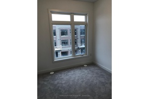 Newer Townhome In Prime Location In Woodbridge On Etobicoke Border At Kipling And Steeles.