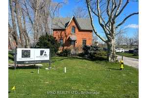 Easy Access to QEW, 427, 403.