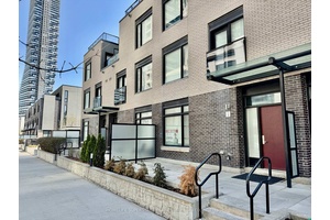 Fully Furnish Everything Is Just Steps Away Three Bedroom Townhouse Modern Finishes Such As 9 Ft Ceilings, Hardwood On Main Floor, Bright Kitchen Complete With Stainless Steel Apps.