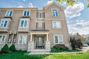 Beautiful Corner Lot Move In Ready Freehold Townhome A Lot Of Sunlight This Home Features 3 1, Open Concept, Large Window, Smooth Ceiling On First Two Floors Upgraded Glass Shower ...