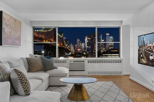 Experience breathtaking and iconic views, day and night in this bright and sunny 2 bedroom, 2 bathroom home with a spacious enclosed balcony that adds a lovely additional interior room ...