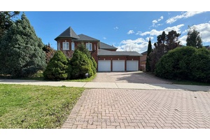 Discover Your Dream Home In The Prestigious Bayview Hill Community.