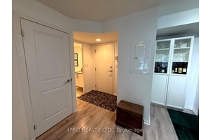 Charming amp ; contemporary 1 Bed Den, 2 Full Bath suite.