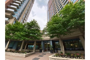 Stunning 2 Bed, 2 Full Bath Unit In Nuvo At Essex 2 Condo !