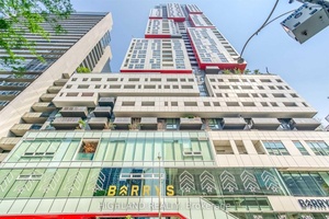 Picasso Condo Located In The Heart Of Entertainment amp ; Finance District.