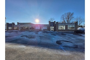 High traffic corner location in the heart of Cornwalls main commercial corridor !