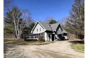 Fully furnished, luxury, private country home overlooking the exceptionally beautiful Hawkridge Institute a former Olympic equestrian centre with exterior tennis court and access to a network of trails across 400 ...