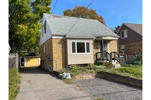 Cozy One Bedroom On the second Floor In A 3 Bedroom House, For Single Person Only, Shared Living Room, Washroom And Kitchen.