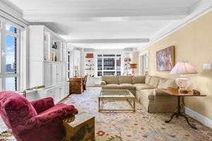 Stunning 2 Bedroom with East River VIEWS A large entrance foyer welcomes you into this beautifully proportioned, classic, split two bedroom, two bath stunner.