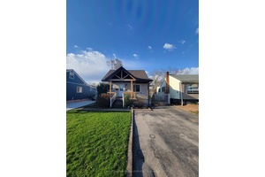 Welcome to this spacious and inviting 3 bedroom, 2 bathroom home available for lease in the desirable Normanhurst neighborhood of Hamilton.