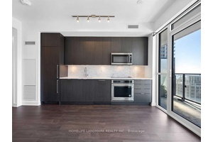 Live your best life in this stunning Bachelor with a modern vibe.