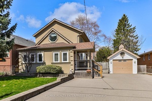 Welcome To 611 Byngmount Avenue, A Beautifully Renovated 2 1 Bedroom, 2 Bathroom Home With Main Level Office Nestled In The Highly Desirable Lakeview Neighbourhood.