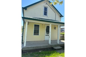 Welcome to 22 Pauley, a charming 2 storey home, perfect for first time buyers or people looking to downsize.