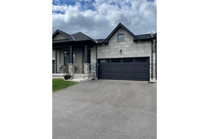 Welcome to 20 Cranberry Crescent, a charming condo townhome with a bungalow layout.