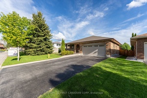 An amazing cozy home in the Highland Woods neighborhood is looking for a new owner.