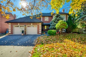Welcome to 2350 Deer Run Avenue, a Perfect Home for Entertainers with a Huge Swimming pool and a Bright sunroom in prestigious South East Oakville.