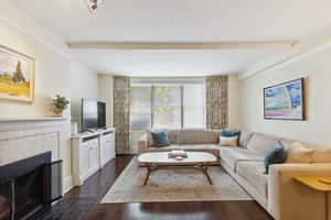 140 East 28th Street, Residence 2EF Refined Pre War Elegance at the Intersection of Gramercy, NoMad amp ; Kips Bay Gracious, grand, and impeccably reimagined Residence 2EF at 140 East ...