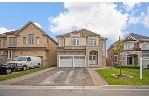Step into luxury with this beautifully upgraded 5 bedroom, 5 bathroom detached home nestled in one of Bradford's most sought after neighbourhoods.