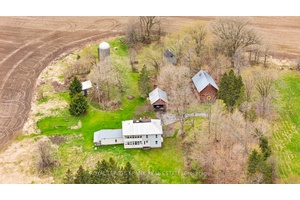 A peaceful rural escape awaits you in Seeleys Bay, nestled on approx.