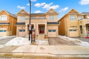 Look No Further ! Gorgeous Caste Rock Built High Demand Location !