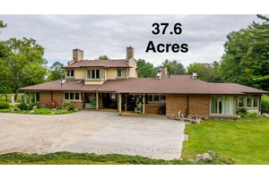 this 37 acre estate is situated within the urban boundary of Newmarket, minutes to St.