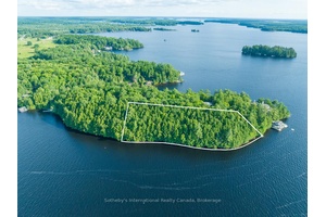 Discover a hidden treasure on the coveted shores of Lake Muskoka.