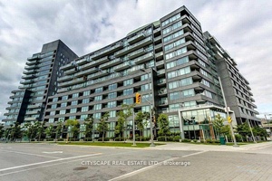 An executive suit located in the heart of Canary District, with parking and locker !