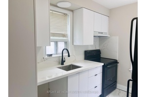 Beautifully Renovated Home on Quiet Cul de Sac Prime North York Location !