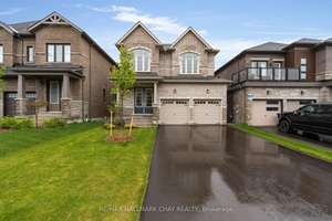 Welcome to 42 Periwinkle Road in the beautiful family friendly midhurst valley community of Midhurst Valley w new state of art playgrounds, green open spaces, parks, walking paths, tennis courts ...