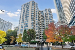 Looking for a stylish love nest that's right in the heart of all the action ?