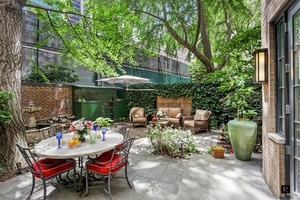 Live the lush life in this large and luxurious Jr.