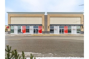 End Cap Located in high traffic 156, 390 sf.