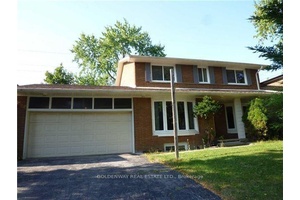 Excellent Location And Good Neighbourhood.