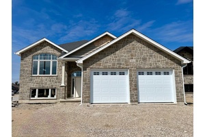 Sought after neighbourhood in Hanover and close to amenities !