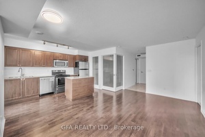 Welcome to Unit 1068 at 209 Fort York Blvd !