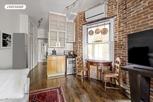 Perfection on Perry ! This petite 1 bedroom is located on one of the best blocks in the West Village tree shaded Perry Street !