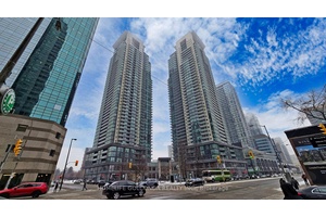 Massive 1356 SQF large balcony, Penthouse feels like 3 bedrooms, High ceiling, Floor to top windows, freshly paint.