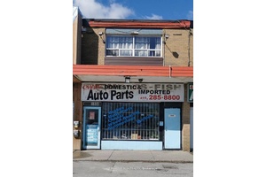 Main Floor for rental. Commercial Retail Space.