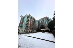 Welcome to Thornhill Towers, located in the highly sought after Leslie amp ; Hwy 7 area !