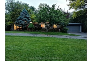 Country Living In City. Welcome To This Charming amp ; Newly Renovated Home.