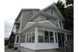 Spacious 2 bedroom apartment on 3rd floor of house.