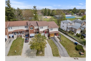 Welcome To 89 Parkside Crescent, Located On A Quiet Street In Angus !