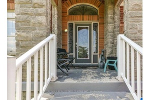 S. T. U. N. N. I. N. G. Executive Home For Lease Prime Credit Ridge Estates Location !