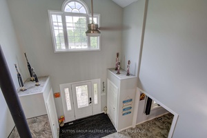 Discover a unique lifestyle choice with this exceptional home, just a relaxing 25 minute drive from downtown Kingston.