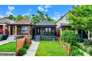 Turn key opportunity in the heart of Caledonia Fairbank !